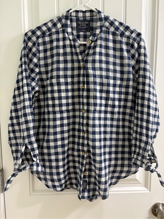 Abercrombie & Fitch Tops - Abercrombie & Fitch Navy and White Gingham Button-Up Blouse